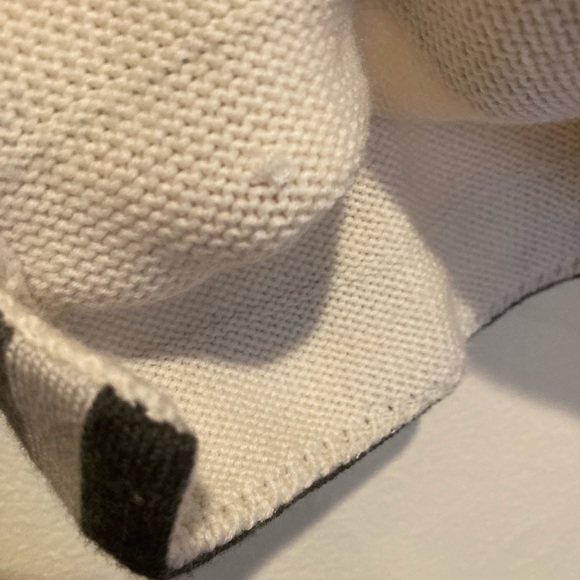 Boys J crew Wool Sweater - Picture 4 of 8